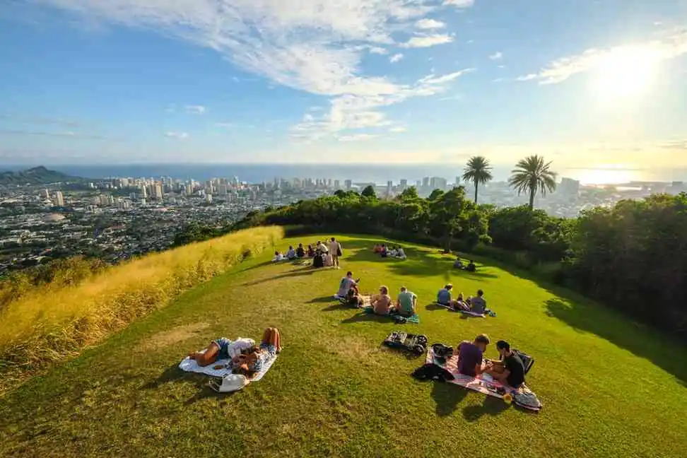 Tantalus Lookout: Sunset View & Hike In Honolulu, Hawaii